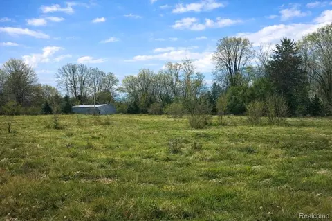 725 W Grand River Ave, Meridian, MI 48864