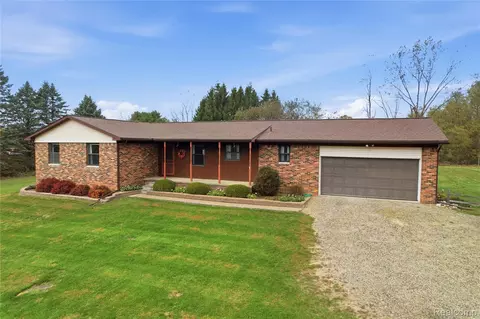 6080 W Coon Lake Rd, Iosco, MI 48843