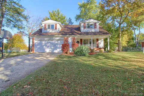 8650 Buffalo Dr, Commerce, MI 48382
