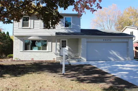 20698 Coachwood Rd, Riverview, MI 48193