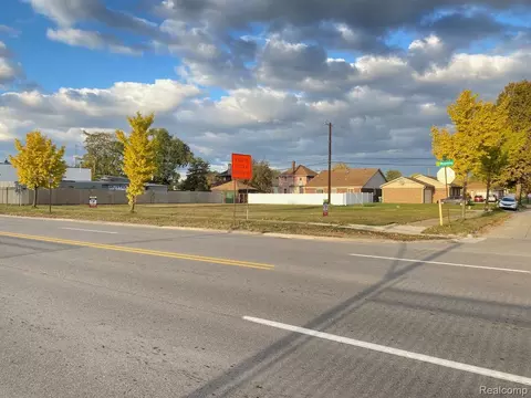 3200 Wyoming St, Dearborn, MI 48120 photo 2