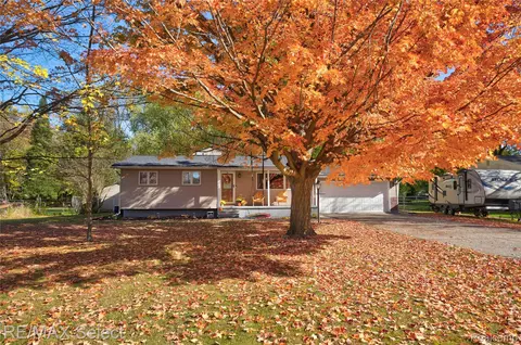 4327 S Dye Rd, Flint, MI 48473