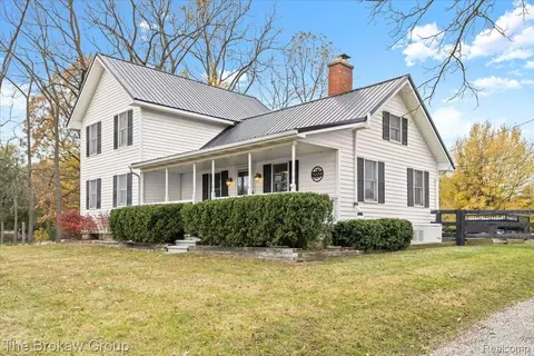 4025 Hollow Corners Rd, Dryden, MI 48428