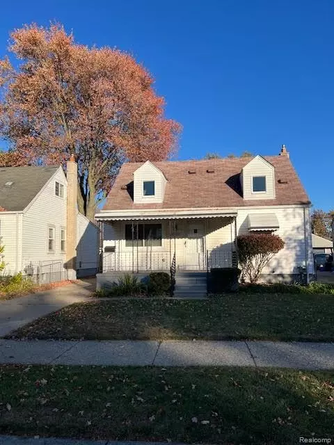 25300 Culver St, Saint Clair Shores, MI 48081