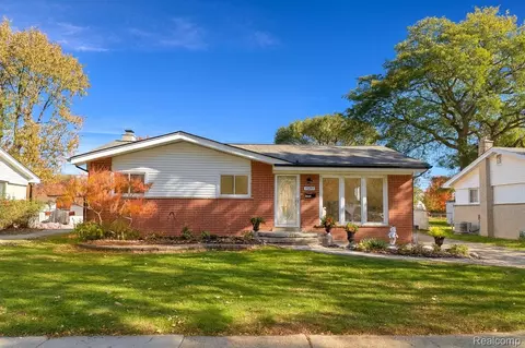 35244 Rutherford St, Clinton Township, MI 48035