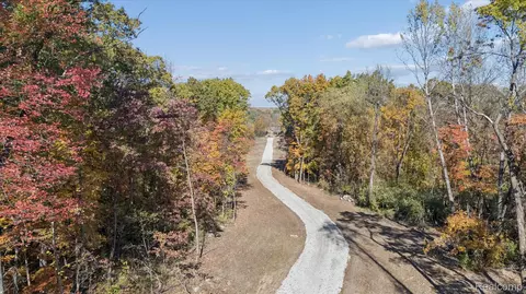 4 East Coon Lake Road, Genoa, MI 48843