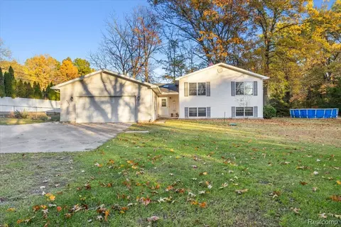 4333 E Michigan Ave, Leoni, MI 49201