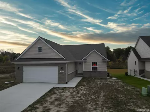 2422 Waterford Way, Davison, MI 48423