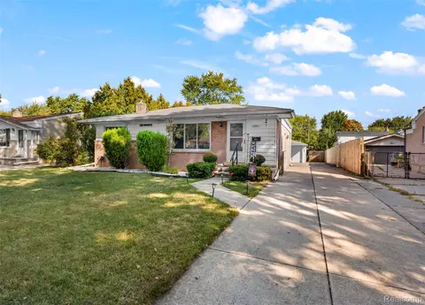11771 Harold St, Warren, MI 48089