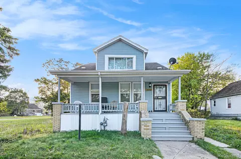 2132 Mclean St, Hamtramck, MI 48212