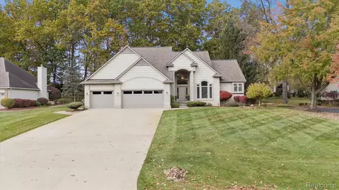 4435 Driftwood Dr, Commerce, MI 48382