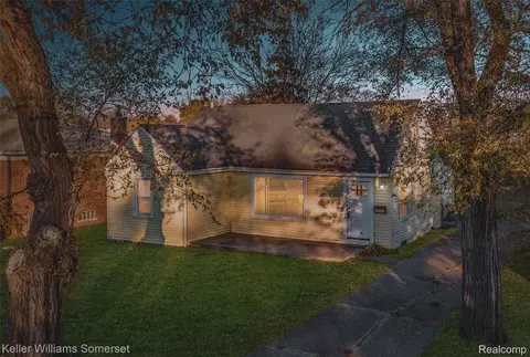 24746 Cunningham Ave, Warren, MI 48091