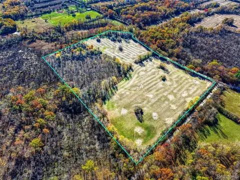 52 Spencer Rd, Northfield, MI 48178