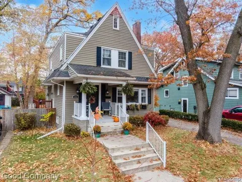 350 W Maplehurst St, Ferndale, MI 48220