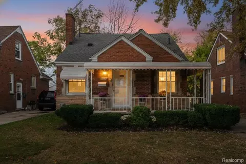 20920 Redmond Ave, Eastpointe, MI 48021