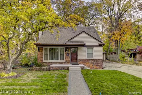 23580 Rensselaer St, Oak Park, MI 48237