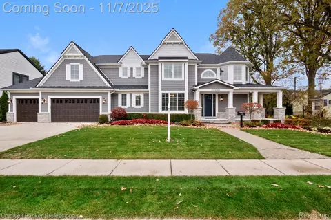 1124 Carol Ave, Plymouth, MI 48170