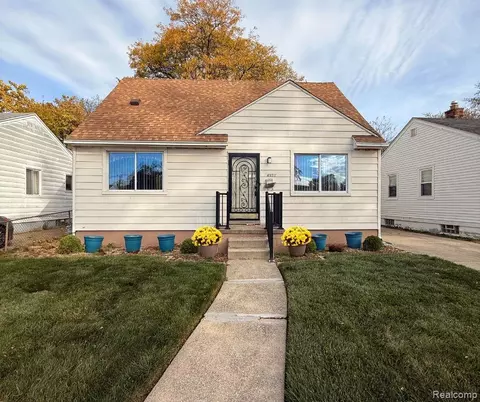 27042 Kitch St, Inkster, MI 48141