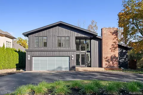 1030 Lakeside Dr, Birmingham, MI 48009