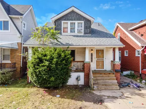 15865 Cloverlawn St, Detroit, MI 48238