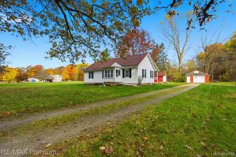 5315 E Allen Rd, Webberville, MI 48892