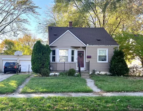 27155 Blum St, Roseville, MI 48066