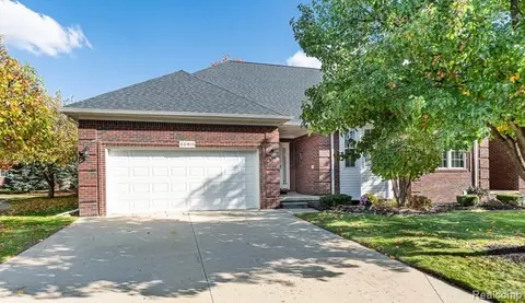 44363 Constellation Dr #50, Sterling Heights, MI 48314