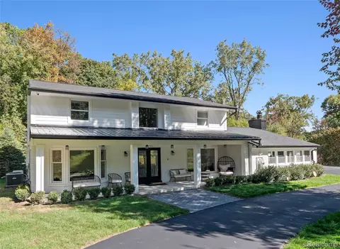 4535 Grindley Ct, Bloomfield Hills, MI 48302