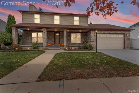 1757 5th St, Wyandotte, MI 48192