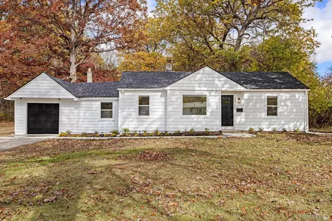 44260 Clay Rd, Belleville, MI 48111