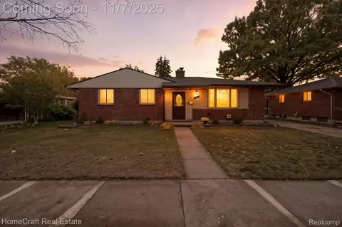 33945 Sequoia St, Westland, MI 48185
