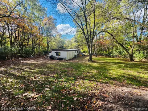 2751 West St, Niles, MI 49120