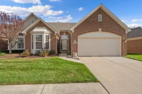 63172 W Charleston Dr #56, Washington, MI 48095