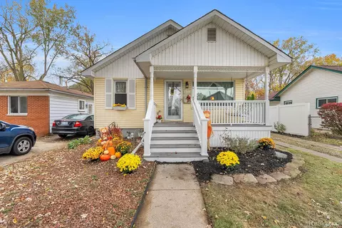 13504 Fellrath St, Taylor, MI 48180