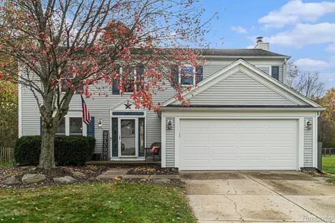 3463 Leewood Dr, Lake Orion, MI 48360