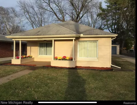 3925 Madison St, Dearborn Heights, MI 48125