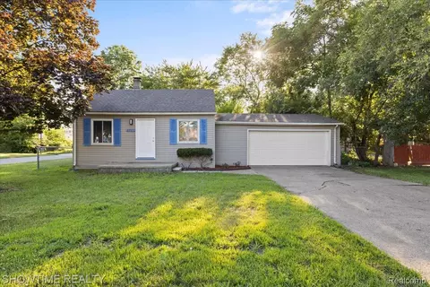 22601 Purdue Ave, Farmington, MI 48336