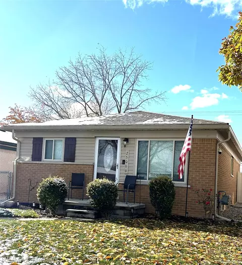 25066 Maywood St, Woodhaven, MI 48183