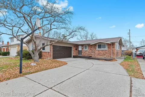 1974 Alexander Dr, Troy, MI 48083