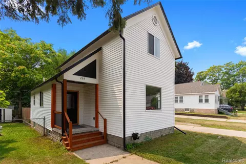 203 W Jenny St, Bay City, MI 48706