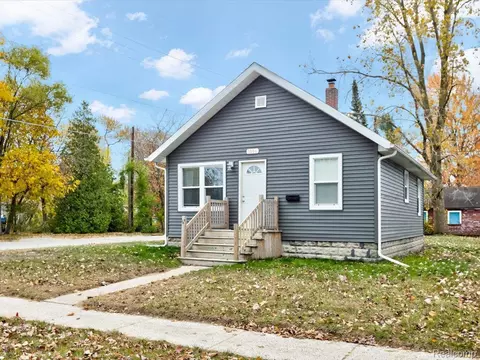 3104 Sturges St, Port Huron, MI 48060