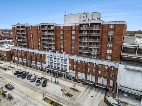 411 S Old Woodward Ave #511, Birmingham, MI 48009