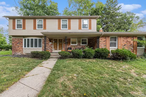 32058 Aline Dr, Warren, MI 48093