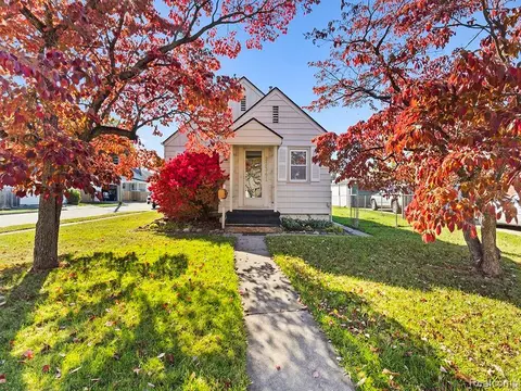 22341 Nowlin St, Dearborn, MI 48124