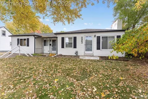 5963 Vivian St, Taylor, MI 48180