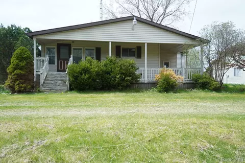 6294 Millington Rd, Arbela, MI 48746