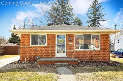 232 E Windemere Ave, Royal Oak, MI 48073