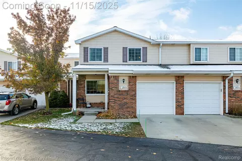 363 Hampton Ct, South Lyon, MI 48178