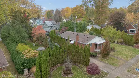 29109 Howard Ave, Madison Heights, MI 48071