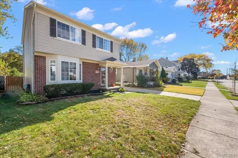 3578 Bacon Ave, Berkley, MI 48072